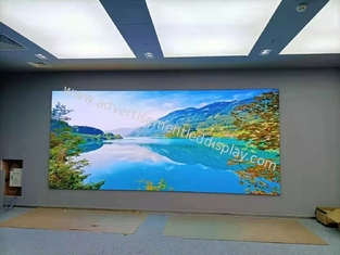 Display de publicidad LED de interior 1500cd Brillo y material de gabinete de aluminio de hierro / fundición para mensajes llamativos