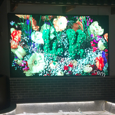 Display LED de publicidad interior duradero para uso a largo plazo en zonas de alto tráfico