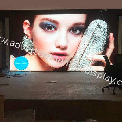 Actualice su estrategia de publicidad Brillo pantallas LED con material de armario de hierro OEM