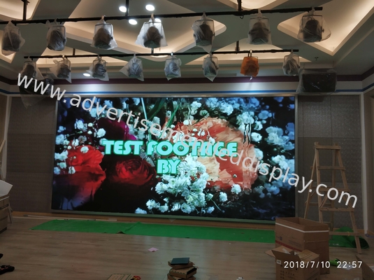 Tablero publicitario LED modular para tamaño de pantalla personalizado y tiempo de vida de 10000H