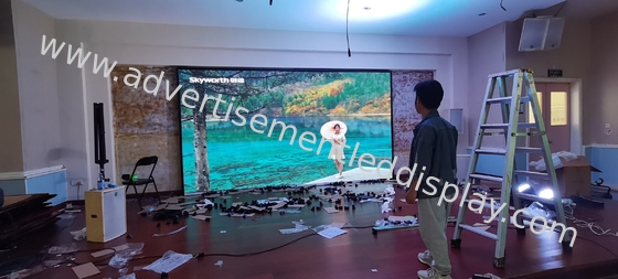 Display LED de alta frecuencia de actualización para interiores Compacto y ligero para una reproducción de vídeo fluida