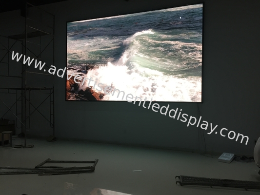 Display LED de publicidad de 220v en interiores a todo color colgado 1g1r1b