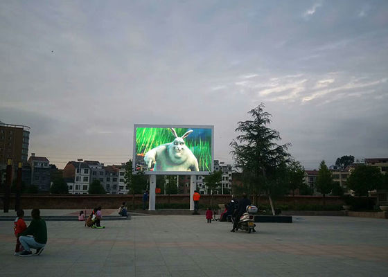 Pantalla de publicidad LED exterior impermeable La solución definitiva para una promoción efectiva