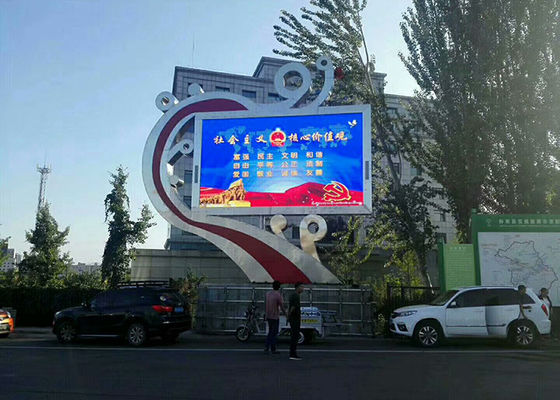 Display LED exterior de alto brillo para la gestión del tráfico / información pública / alertas de emergencia.